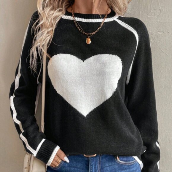 Black And White Casual Women's Round Neck Raglan Sleeve Heart Pattern Sweater - Picture 4 of 6